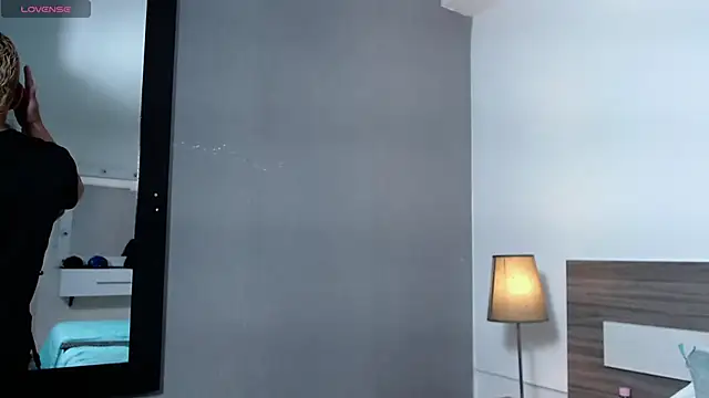 Snapshot of Liiamthompson chatting on 02-10-26, 09:19 Liiamthompson online show from 02-10-26, 09:19