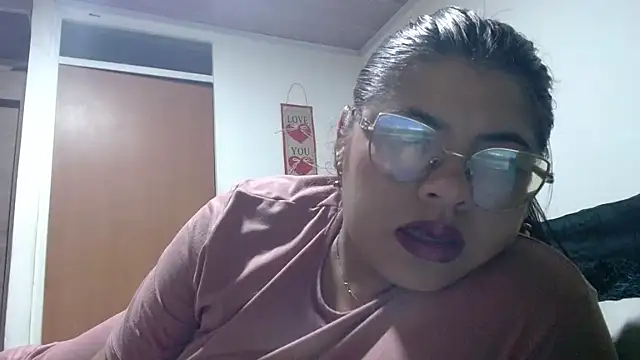 viccky vick online show from 03-04-26, 03:47