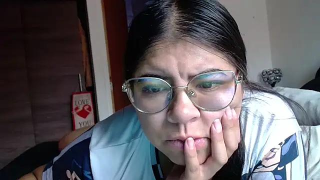 viccky vick online show from 01-06-26, 04:33