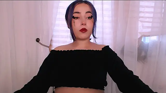 Snapshot of purplewitch chatting on 09-25-25, 04:40 purplewitch online show from 09-25-25, 04:40