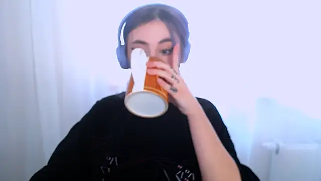 purplewitch online show from 10-29-25, 07:40