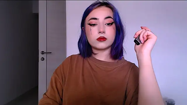 Snapshot of purplewitch chatting on 10-02-25, 06:28 purplewitch online show from 10-02-25, 06:28