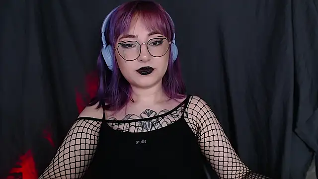 Snapshot of purplewitch chatting on 02-27-26, 01:33 purplewitch online show from 02-27-26, 01:33