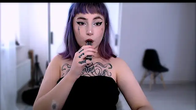 purplewitch online show from 12-19-25, 07:11