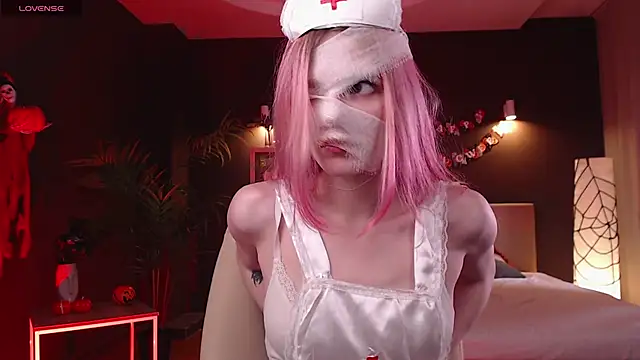 Gretchen Mol online show from 11-01-25, 07:35