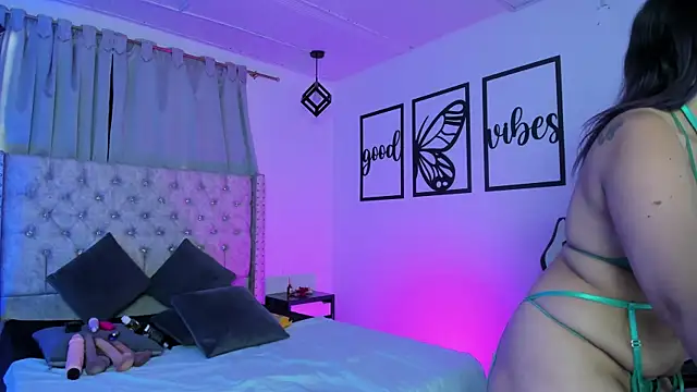 nicolee millerr online show from 03-26-26, 12:25