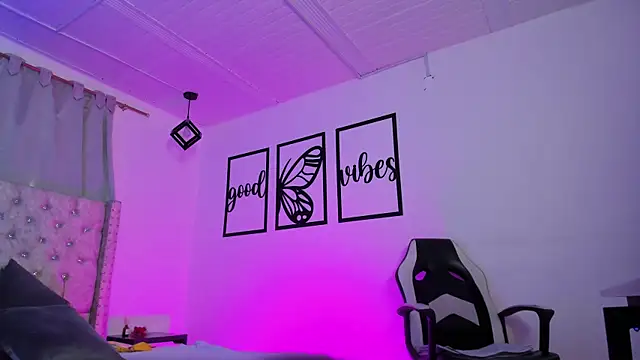 nicolee millerr online show from 04-23-26, 12:40