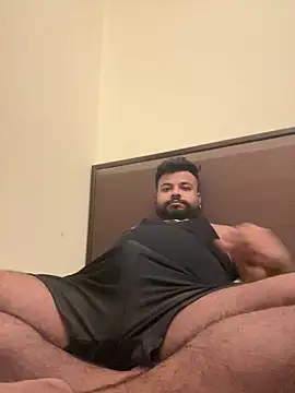 Snapshot of SoloChill chatting on 05-17-26, 08:14 SoloChill online show from 05-17-26, 08:14
