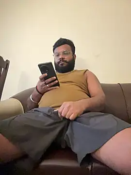 Snapshot of SoloChill chatting on 04-29-26, 11:11 SoloChill online show from 04-29-26, 11:11