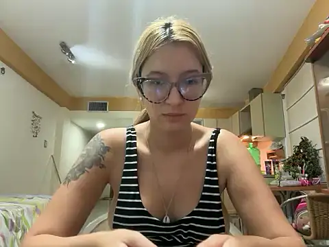 Mermaid-hana online show from 11-25-25, 11:10