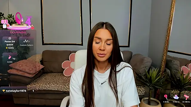 Anya-Ray online show from 04-05-26, 01:07