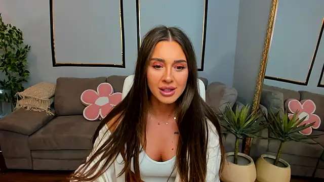 Anya-Ray online show from 04-20-26, 01:03