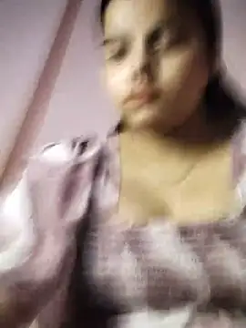 Snapshot of RAYI_123 chatting on 06-24-26, 02:04 RAYI 123 online show from 06-24-26, 02:04