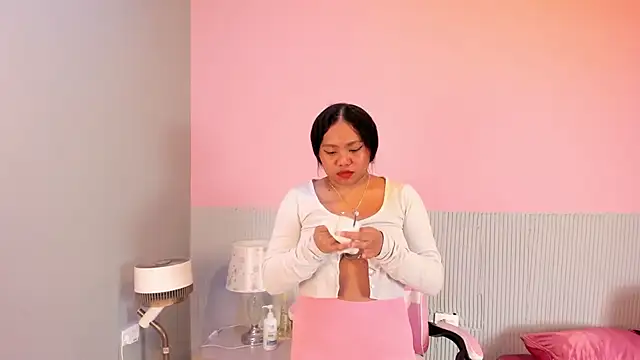 yeikafoxy online show from 10-29-25, 10:58