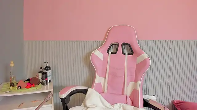 yeikafoxy online show from 03-27-26, 11:44