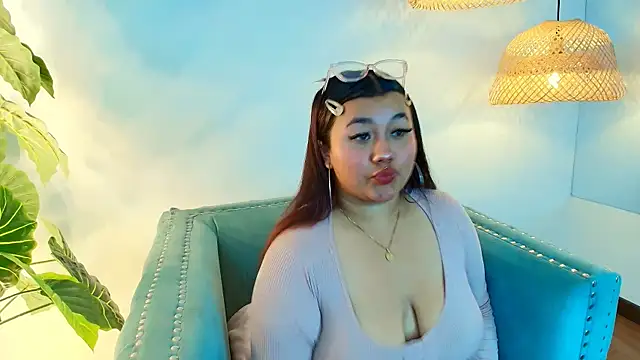 Charlotte Baker19 online show from 02-26-25, 08:04