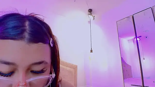 Charlotte Baker19 online show from 02-24-25, 05:22