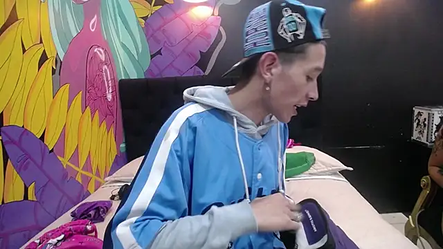 SimonAndJocelyn online show from 02-20-25, 10:59