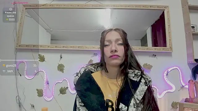 IZZY BEAUTIFUL online show from 02-27-25, 09:29
