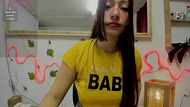 IZZY BEAUTIFUL online show from 02-26-25, 09:31