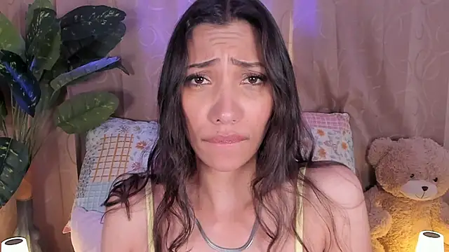 Snapshot of Miss_veronicaa2 chatting on 07-10-26, 01:22 Miss veronicaa2 online show from 07-10-26, 01:22