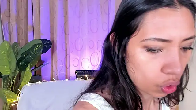 Miss veronicaa2 online show from 01-14-26, 12:53