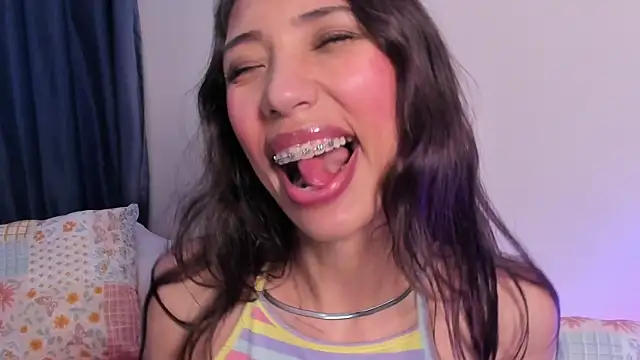 Miss veronicaa2 online show from 11-12-25, 01:59