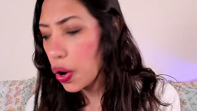 Miss veronicaa2 online show from 09-15-25, 01:33