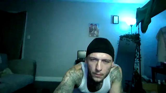 Snapshot of cruz815 chatting on 06-24-26, 07:22 cruz815 online show from 06-24-26, 07:22