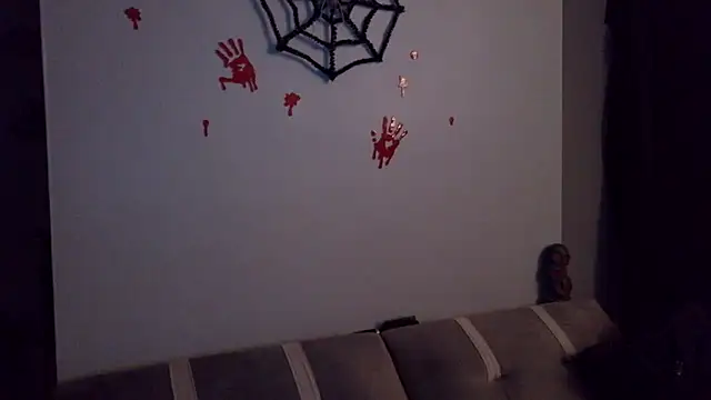 cruz815 online show from 10-26-25, 04:02