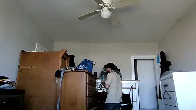 cruz815 online show from 04-04-26, 08:48