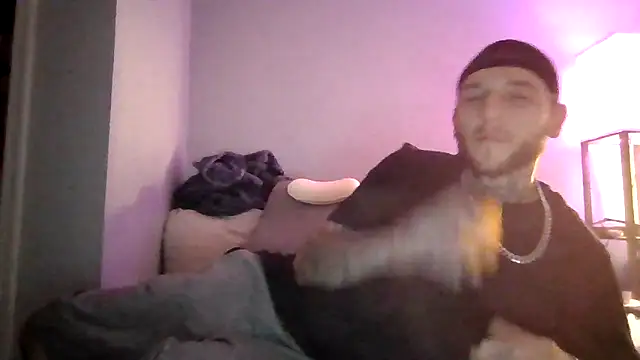 cruz815 online show from 12-18-25, 10:24