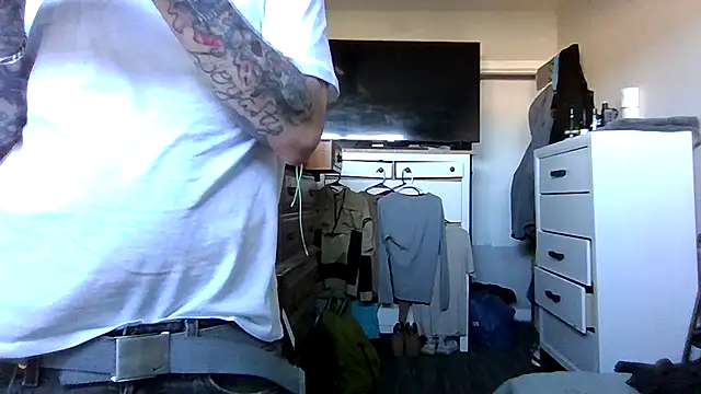 cruz815 online show from 04-08-26, 10:33