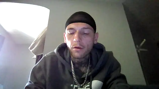 Snapshot of cruz815 chatting on 07-24-26, 03:52 cruz815 online show from 07-24-26, 03:52