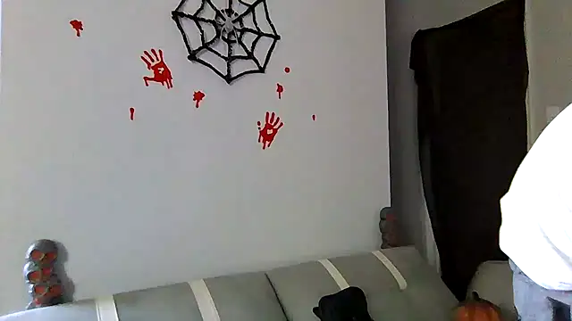 cruz815 online show from 10-25-25, 02:28