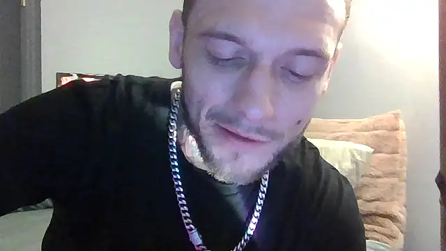 cruz815 online show from 05-12-26, 01:13