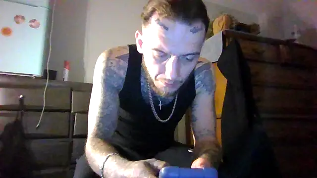 cruz815 online show from 04-21-26, 01:42