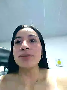 Snapshot of Marce0 chatting on 02-10-25, 02:30 Marce0 online show from 02-10-25, 02:30