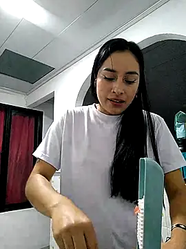 Snapshot of Marce0 chatting on 02-20-25, 12:41 Marce0 online show from 02-20-25, 12:41