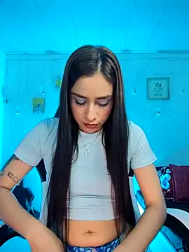 Snapshot of Marce0 chatting on 04-02-26, 08:59 Marce0 online show from 04-02-26, 08:59