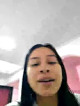 Snapshot of Marce0 chatting on 02-05-25, 07:10 Marce0 online show from 02-05-25, 07:10