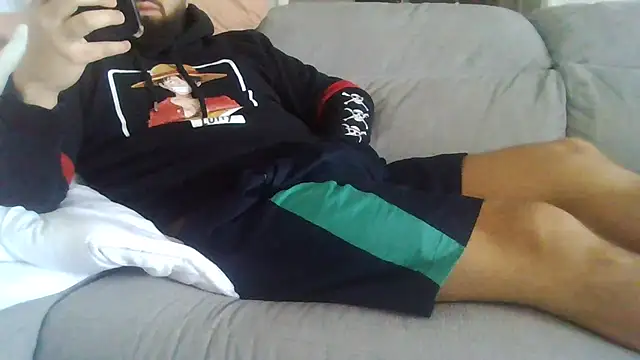 Snapshot of Zer_oki chatting on 11-19-25, 10:04 Zer oki online show from 11-19-25, 10:04