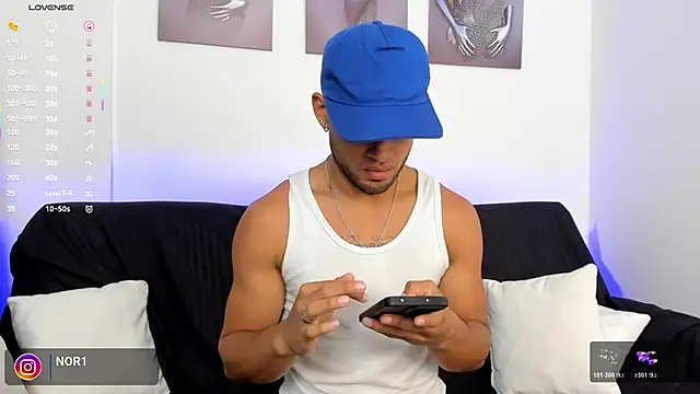 Max Conor1 online show from 11-21-25, 03:11