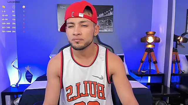 Max Conor1 online show from 10-10-25, 12:06