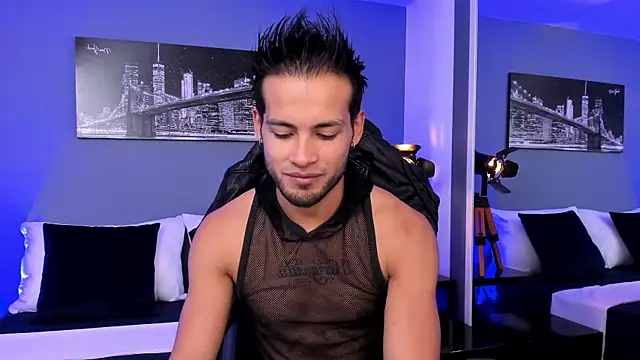 Max Conor1 online show from 09-09-25, 12:03