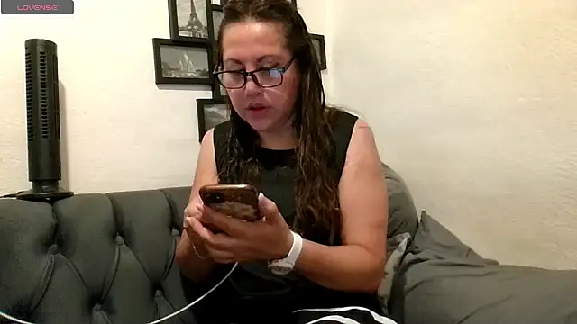 MirandaLatinaLovely online show from 05-27-26, 05:53