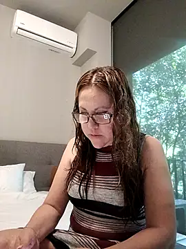 MirandaLatinaLovely online show from 06-20-26, 06:13