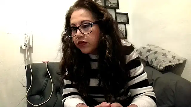 MirandaLatinaLovely online show from 01-11-26, 05:53