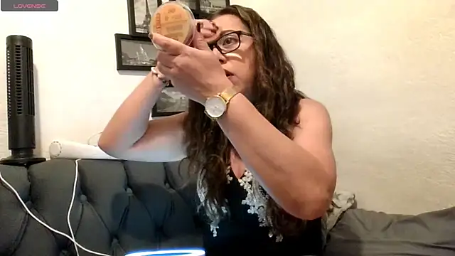 MirandaLatinaLovely online show from 04-30-26, 05:42