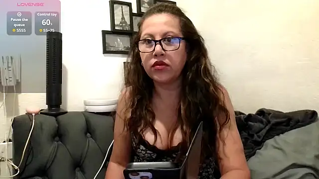 MirandaLatinaLovely online show from 03-28-26, 06:42